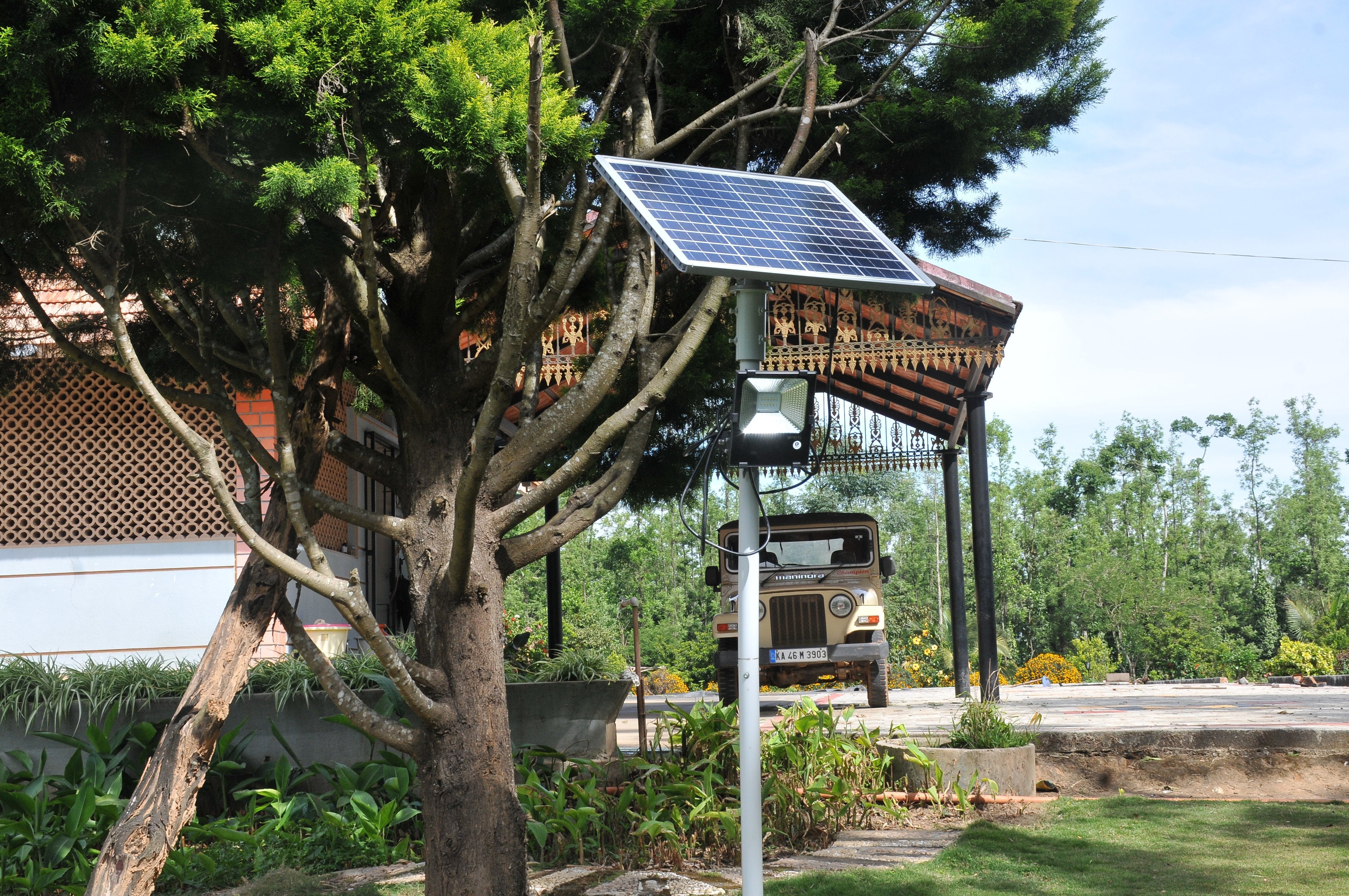 Solar Flood Light 50 Watt - TTSFL50W - tapetum.in