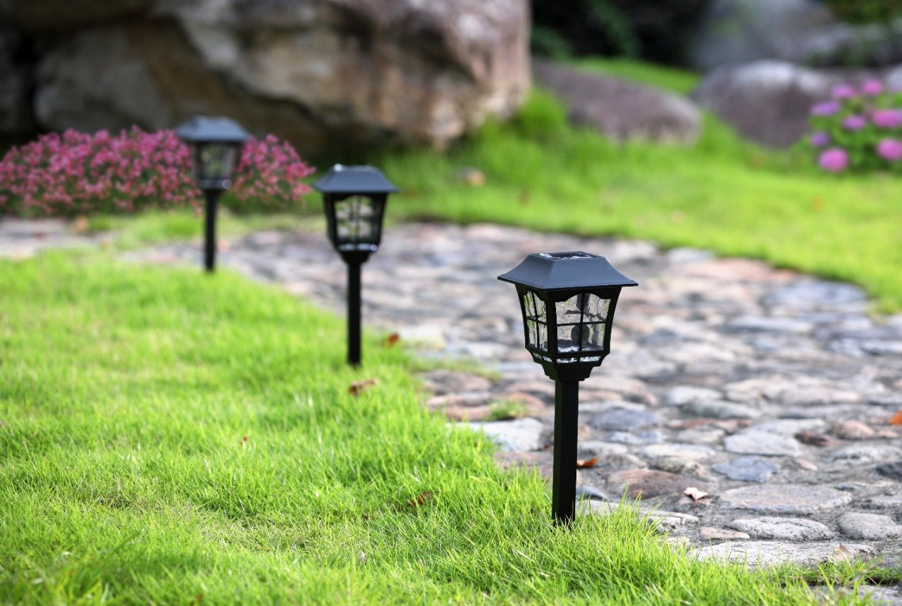 Solar European Pathway Light- TTSEMPL2W (Pack of 10) - tapetum.in