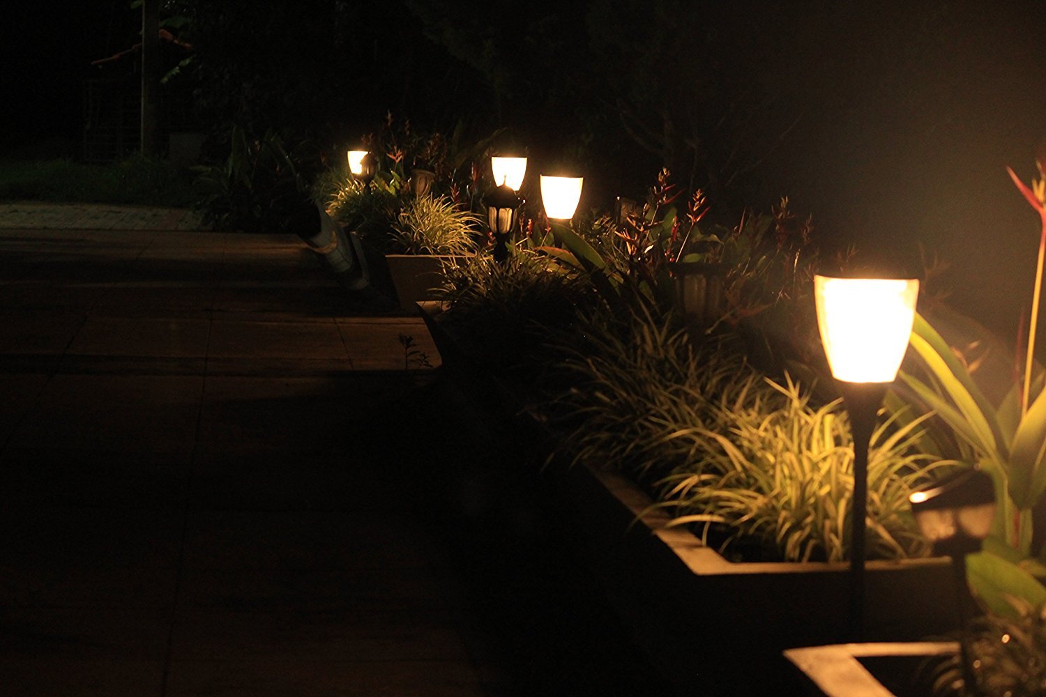 Solar Garden Light Warm White - TTSGLWW1W - tapetum.in